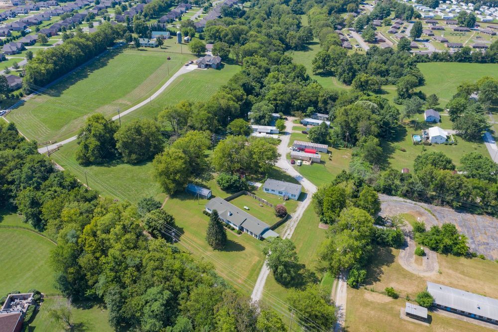 Three Oaks Village: 931 Baker Rd, Columbia, TN 38401